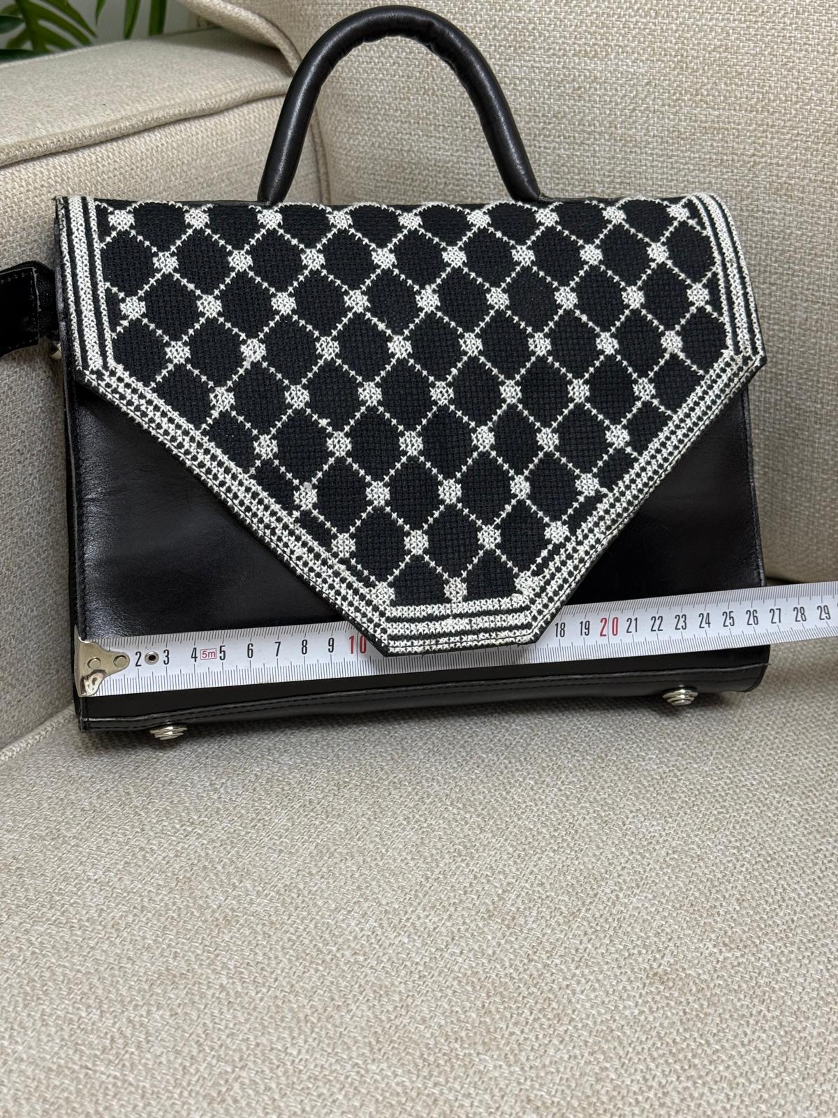 Inverted Kufiya Leather Purse