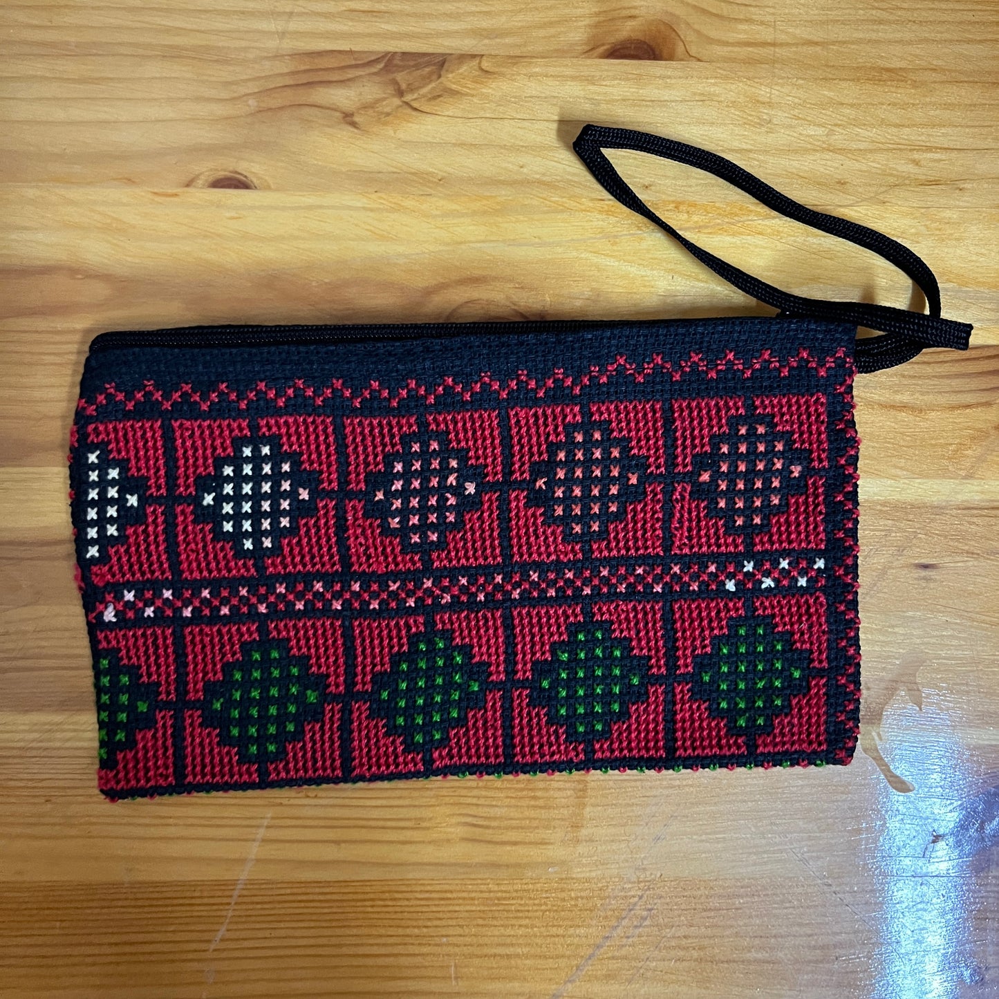 Traditional Palestinian Tatreez Pouch