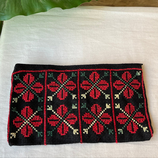 Traditional Palestinian Tatreez Pouch